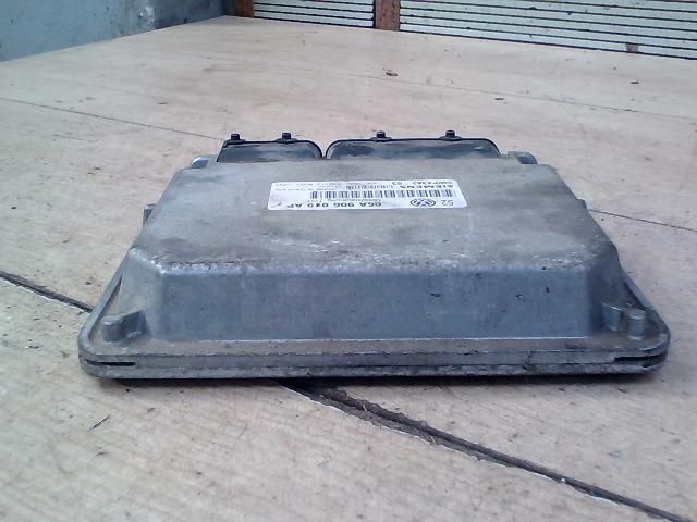 bontott VW GOLF IV Motorvezérlő