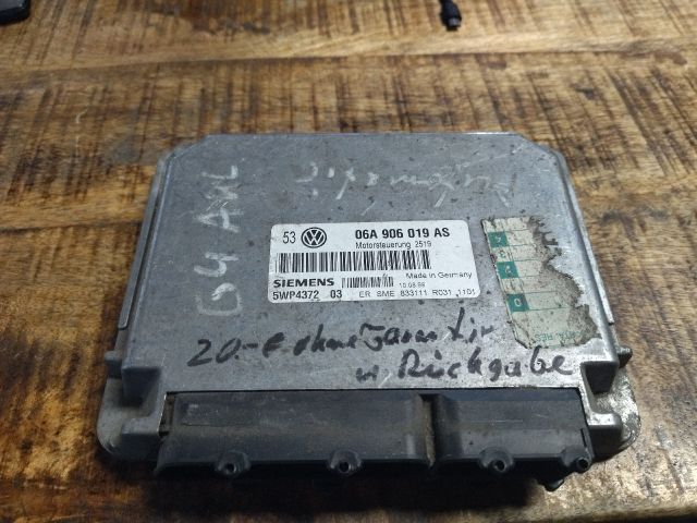 bontott VW GOLF IV Motorvezérlő