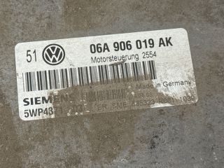 bontott VW GOLF IV Motorvezérlő