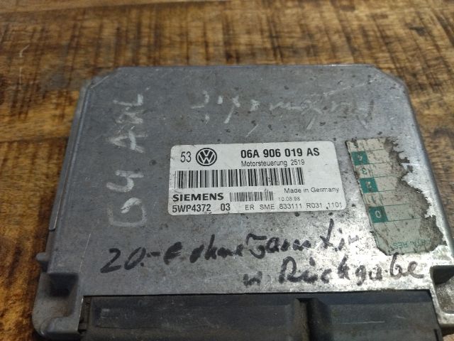 bontott VW GOLF IV Motorvezérlő