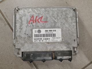 bontott VW GOLF IV Motorvezérlő