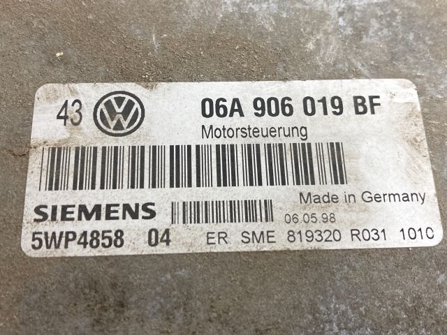 bontott VW GOLF IV Motorvezérlő