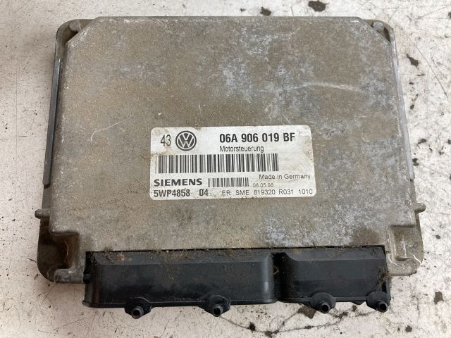 bontott VW GOLF IV Motorvezérlő