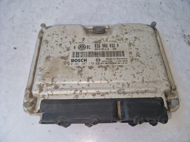 bontott VW GOLF IV Motorvezérlő