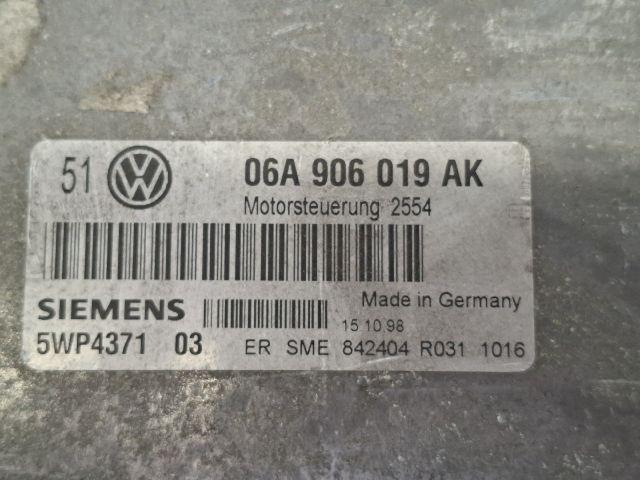 bontott VW GOLF IV Motorvezérlő