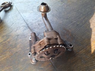 bontott VW GOLF IV Olajszivattyú