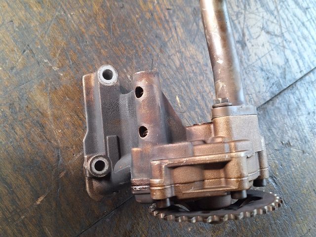 bontott VW GOLF IV Olajszivattyú