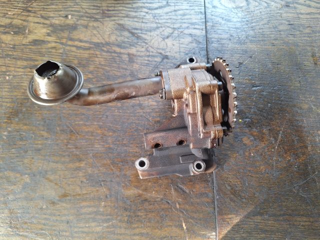 bontott VW GOLF IV Olajszivattyú