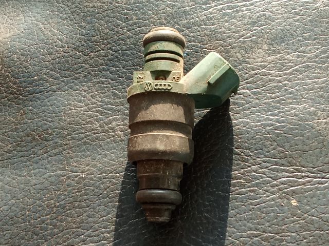 bontott VW GOLF IV Porlasztó (1 db)