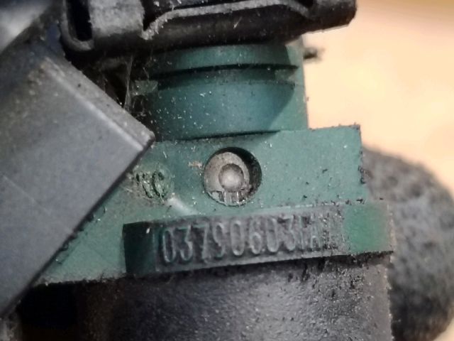 bontott VW GOLF IV Porlasztó (1 db)