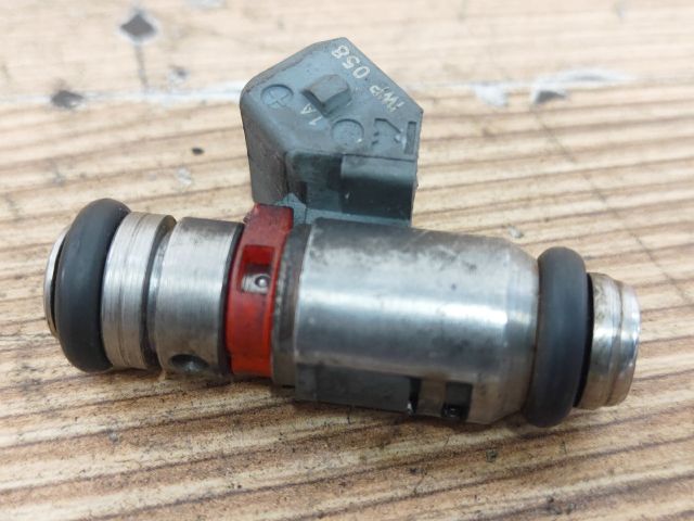 bontott VW GOLF IV Porlasztó (1 db)