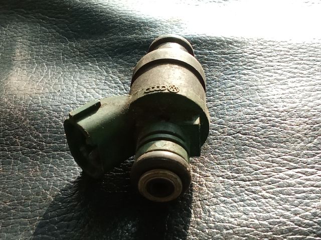 bontott VW GOLF IV Porlasztó (1 db)