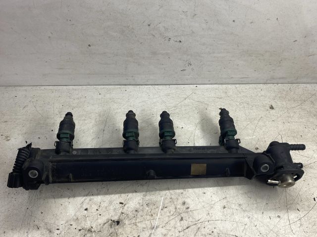 bontott VW GOLF IV Porlasztó Sor / Híd