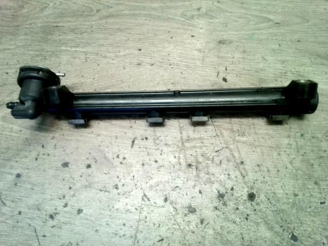 bontott VW GOLF IV Porlasztó Sor / Híd