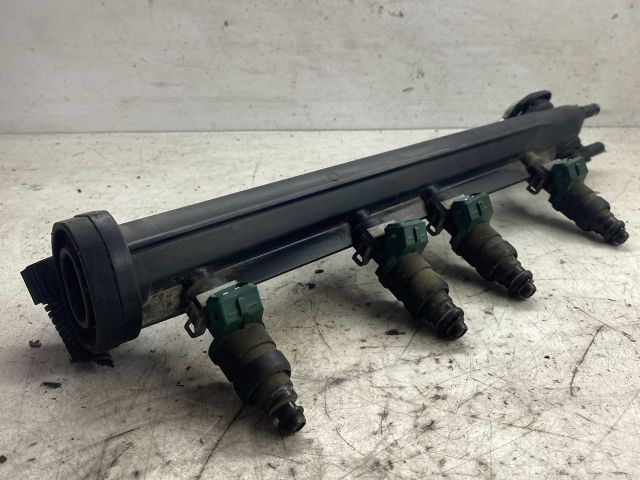 bontott VW GOLF IV Porlasztó Sor / Híd