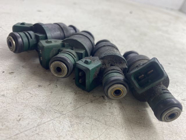 bontott VW GOLF IV Porlasztó Sor / Híd