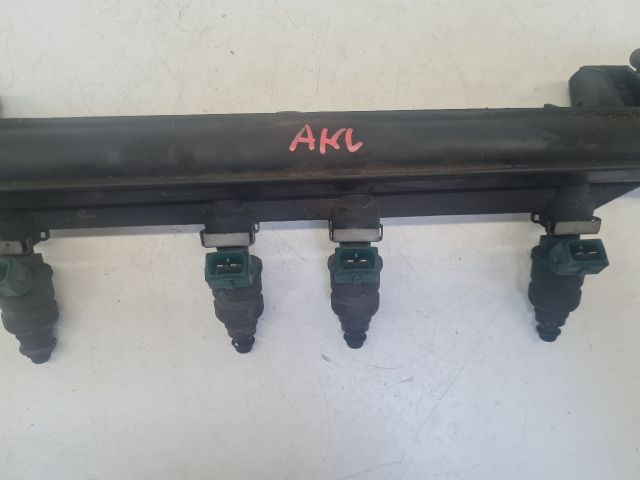 bontott VW GOLF IV Porlasztó Sor / Híd