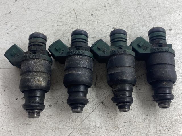 bontott VW GOLF IV Porlasztó Sor / Híd