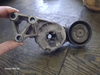 bontott VW GOLF IV Szíjfeszítő Görgő