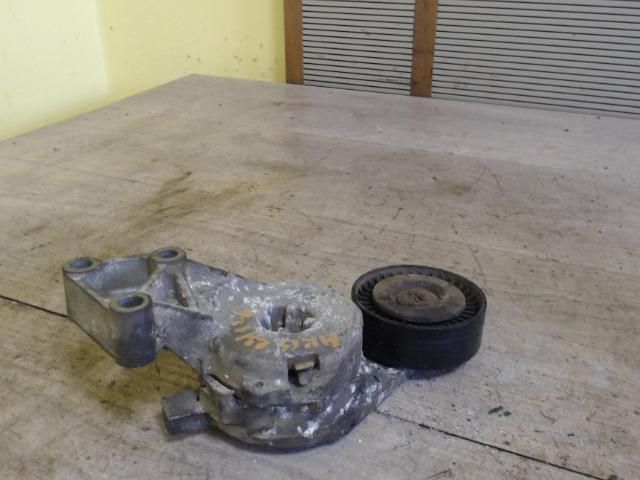 bontott VW GOLF IV Szíjfeszítő Görgő