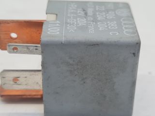 bontott VW GOLF IV Üzemanyag Szivattyú Relé