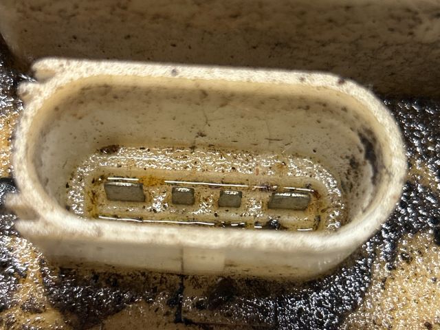 bontott VW GOLF IV Üzemanyag Szivattyú