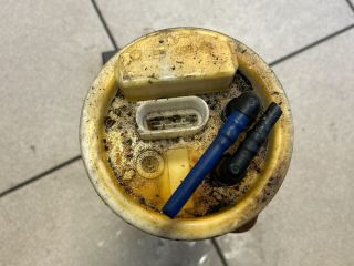 bontott VW GOLF IV Üzemanyag Szivattyú