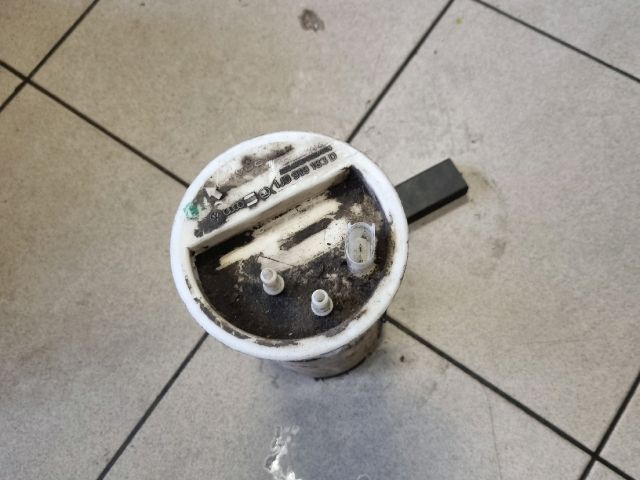 bontott VW GOLF IV Üzemanyag Szivattyú