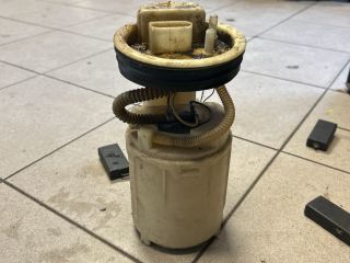 bontott VW GOLF IV Üzemanyag Szivattyú