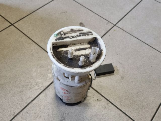 bontott VW GOLF IV Üzemanyag Szivattyú