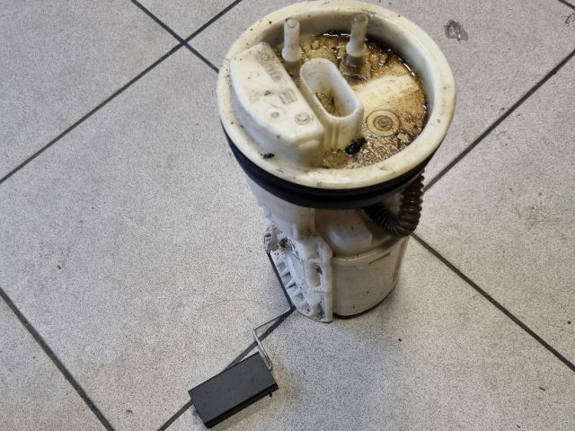 bontott VW GOLF IV Üzemanyag Szivattyú