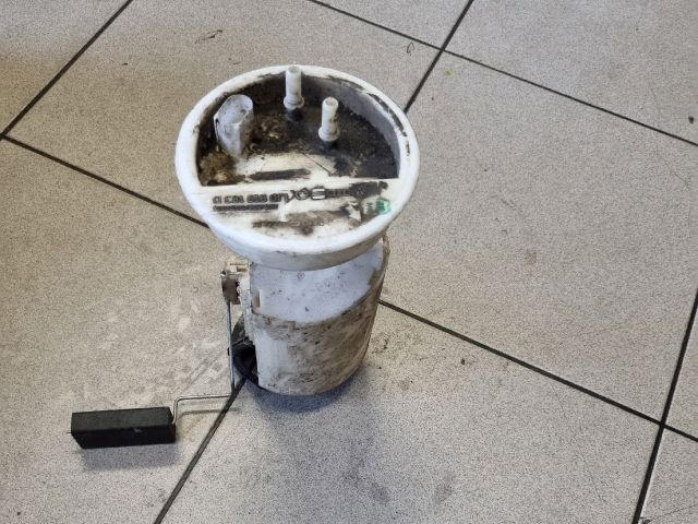 bontott VW GOLF IV Üzemanyag Szivattyú