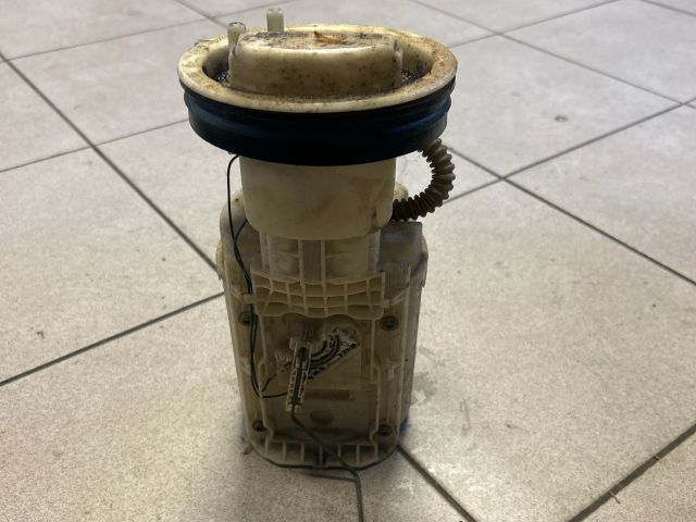 bontott VW GOLF IV Üzemanyag Szivattyú