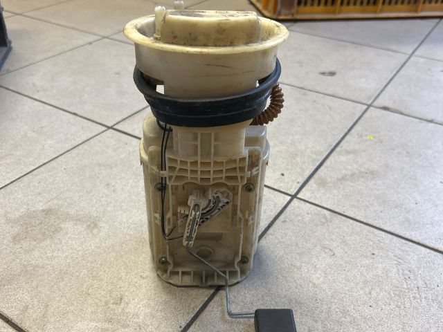 bontott VW GOLF IV Üzemanyag Szivattyú