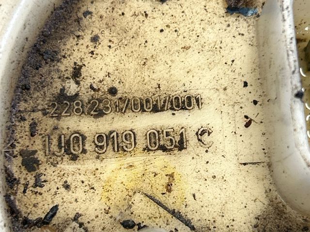 bontott VW GOLF IV Üzemanyag Szivattyú