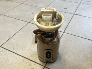 bontott VW GOLF IV Üzemanyag Szivattyú