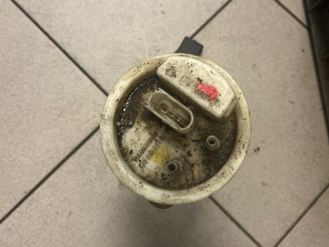 bontott VW GOLF IV Üzemanyag Szivattyú