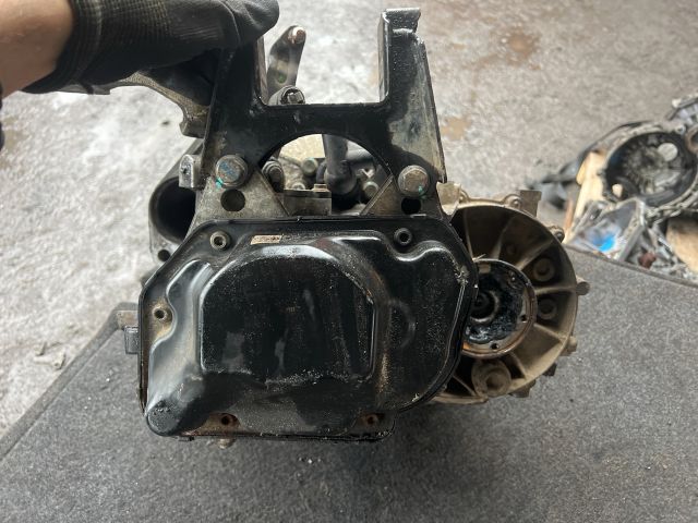 bontott VW GOLF IV Váltó (Mechanikus)