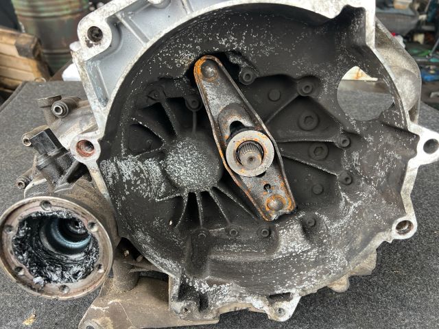 bontott VW GOLF IV Váltó (Mechanikus)