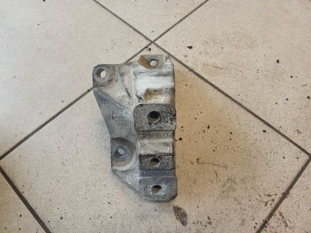 bontott VW GOLF IV Váltó Tartó Bak (Pozíciófüggetlen)