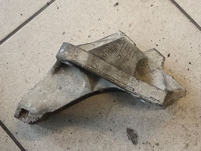 bontott VW GOLF IV Váltó Tartó Bak (Pozíciófüggetlen)