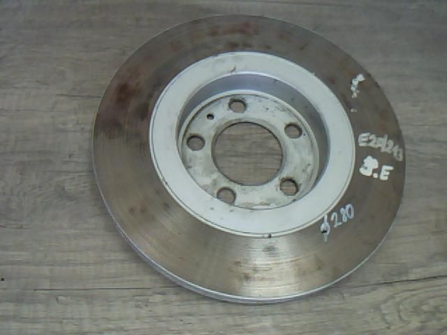 bontott VW GOLF IV Első Féktárcsa