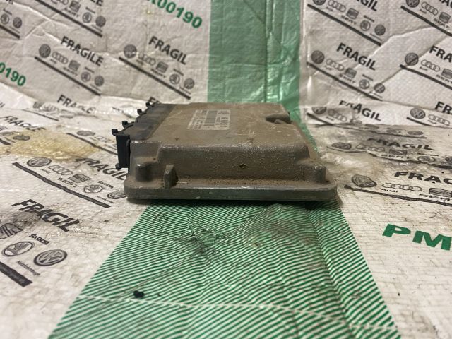 bontott VW GOLF IV Motorvezérlő