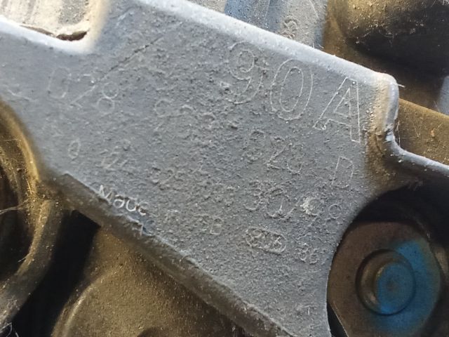 bontott VW GOLF IV Generátor