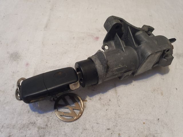 bontott VW GOLF IV Gyújtáskapcsoló Házzal