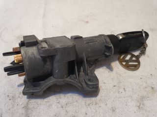 bontott VW GOLF IV Gyújtáskapcsoló Házzal