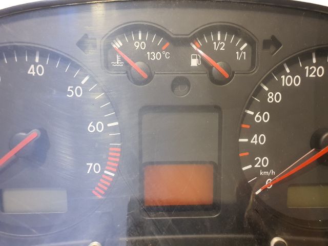 bontott VW GOLF IV Kilométeróra