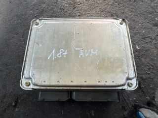 bontott VW GOLF IV Motorvezérlő
