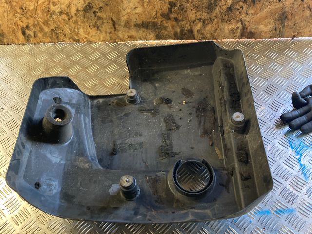 bontott VW GOLF IV Felső Motorburkolat