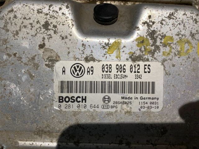 bontott VW GOLF IV Motorvezérlő